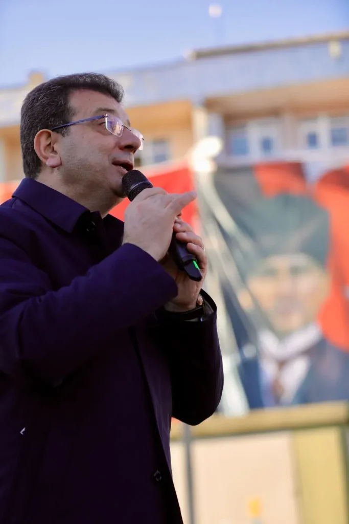 Bu Akşamki Gelişmeler ve Analizler: Anlık Özet ve İçgörüler